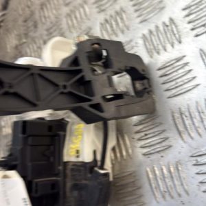 Serrure avant gauche KIA CEE-D 1 SPORT WAGON PHASE 2 BREAK Diesel - Image 1