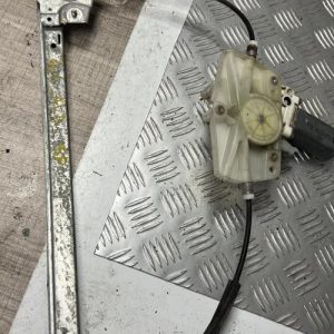 Leve vitre electrique avant droit PEUGEOT 406 PHASE 2 BREAK Diesel - Image 1