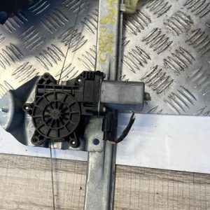 Leve vitre electrique avant droit RENAULT CAPTUR 1 PHASE 1 Diesel - Image 1