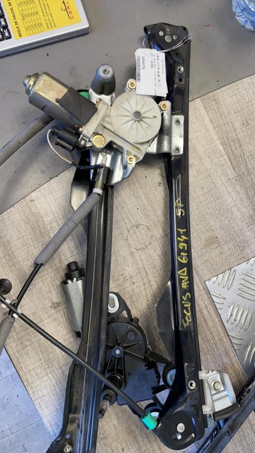 Leve vitre electrique avant droit FORD FOCUS 1 Diesel - Image 1