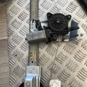 Leve vitre electrique avant droit DACIA SANDERO 2 PHASE 1 Diesel - Image 1