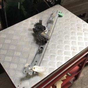 Leve vitre electrique avant droit RENAULT SCENIC 2 PHASE 1 Diesel - Image 1