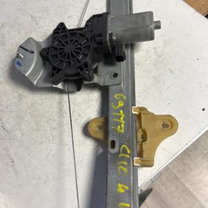 Leve vitre electrique avant droit RENAULT CLIO 4 PHASE 1 Diesel - Image 1