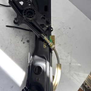 Mecanisme de leve vitre electrique avant droit MERCEDES CLASSE A 176 PHASE 1 Diesel - Image 1