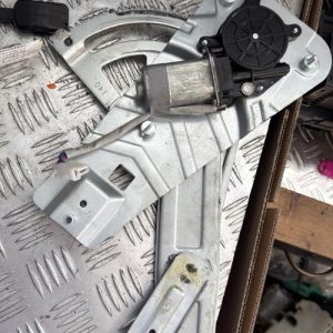 Leve vitre electrique avant droit RENAULT TWINGO 1 PHASE 3 Essence - Image 1