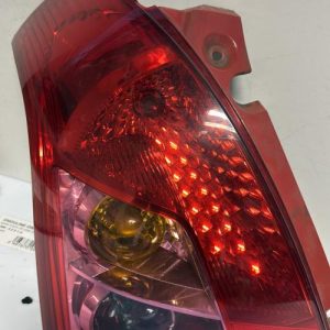 Feu arriere principal gauche (feux) SUZUKI SWIFT 3 Essence - Image 1