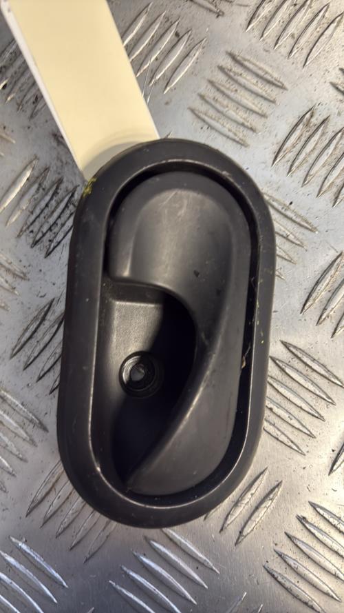 Poignee interieur arriere droit DACIA LODGY PHASE 1 Diesel - Image 2