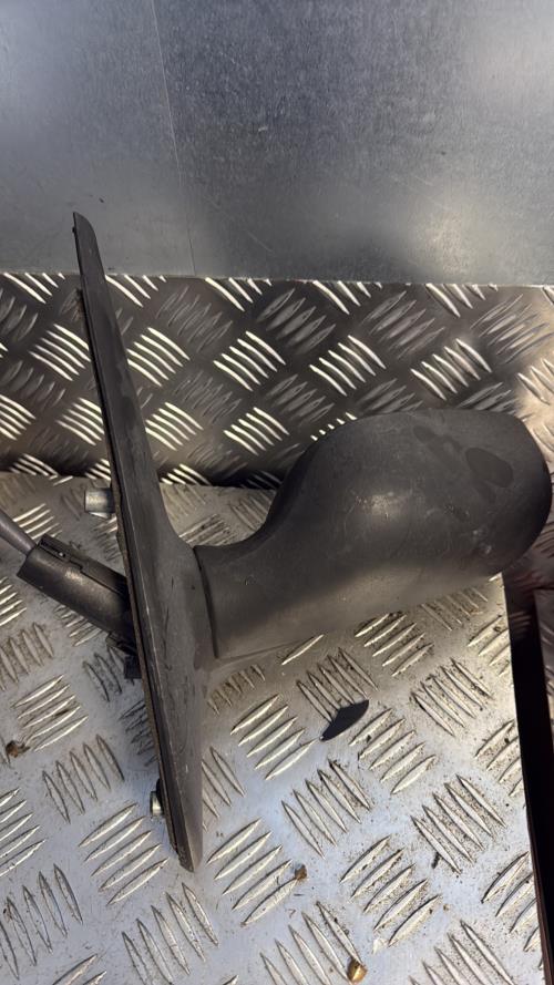 Retroviseur gauche RENAULT CLIO 2 CAMPUS PHASE 1 Diesel - Image 1