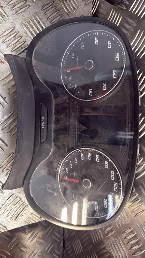 Compteur SEAT IBIZA 4 PHASE 3 - Image 1