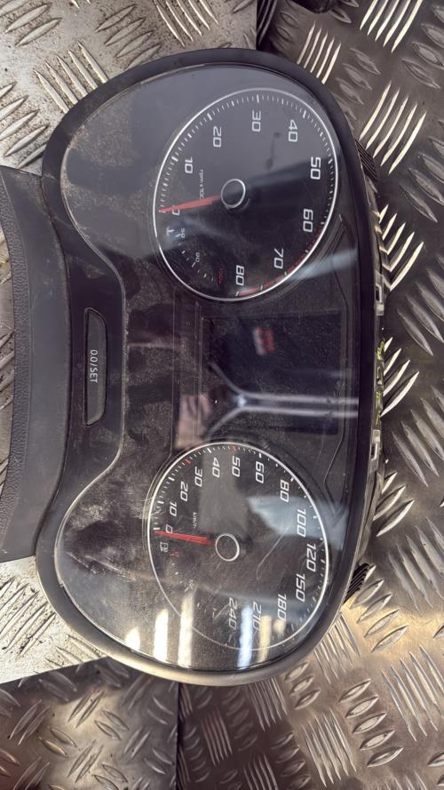 Compteur SEAT IBIZA 4 PHASE 3 - Image 2