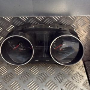 Compteur VOLKSWAGEN POLO 5 PHASE 2 Diesel - Image 1