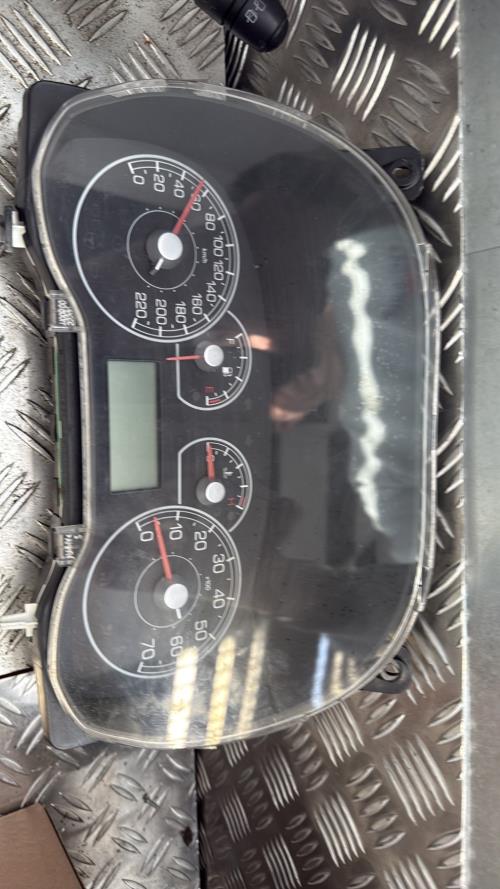 Compteur FIAT GRANDE PUNTO Diesel - Image 1