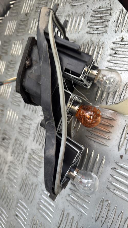 Platine feu arriere droit RENAULT SCENIC 2 PHASE 2 Diesel - Image 1