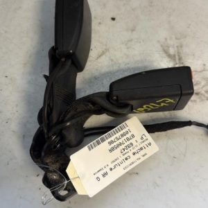 Attache ceinture arriere gauche RENAULT CLIO 4 PHASE 1 Essence - Image 1