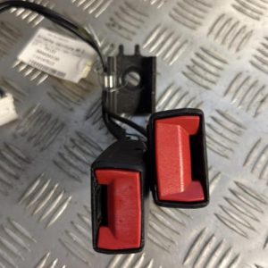 Attache ceinture arriere droit PEUGEOT 308 2 SW PHASE 1 BREAK Diesel - Image 1