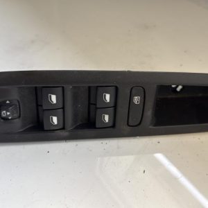 Interrupteur de leve vitre avant gauche PEUGEOT 208 2 Essence - Image 1