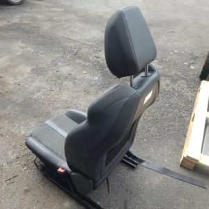 Siege avant droit PEUGEOT 208 2 Diesel - Image 2