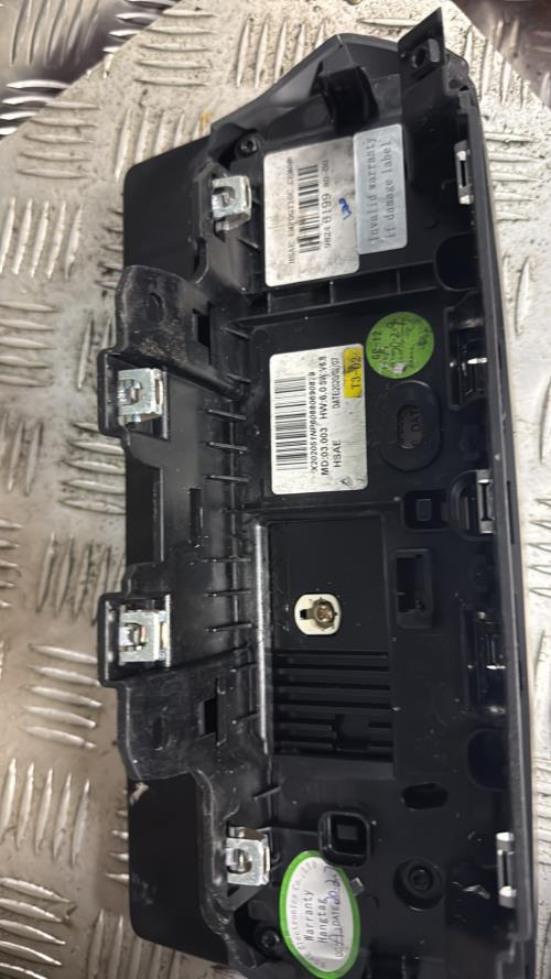 Ecran GPS PEUGEOT 208 2 PHASE 1 Essence - Image 4