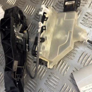 Serrure arriere gauche PEUGEOT 208 2 PHASE 1 Essence - Image 1