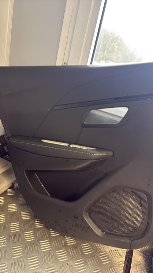 Panneau de porte arriere droit PEUGEOT 208 2 PHASE 1 Essence - Image 1