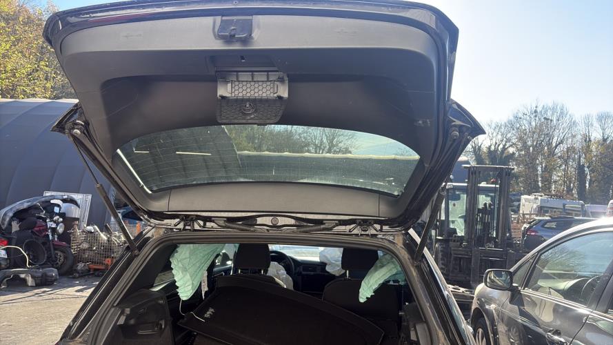 Malle/Hayon arriere VOLKSWAGEN GOLF 7 PHASE 2 Essence - Image 4