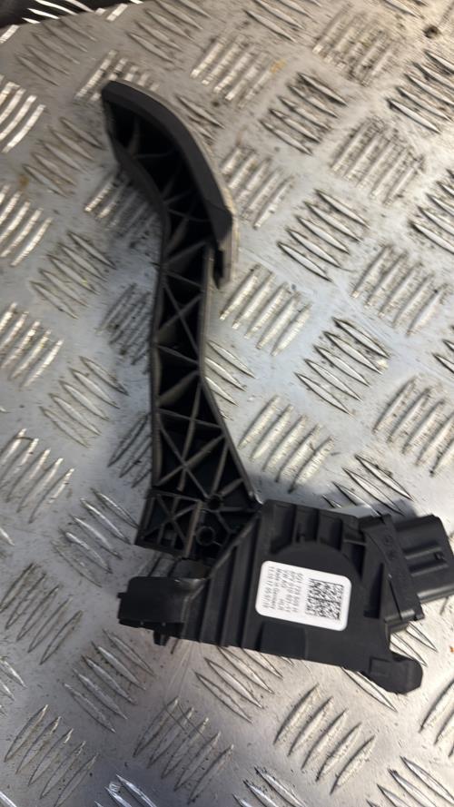 Pedale d'accelerateur VOLKSWAGEN GOLF 7 PHASE 2 Essence - Image 4