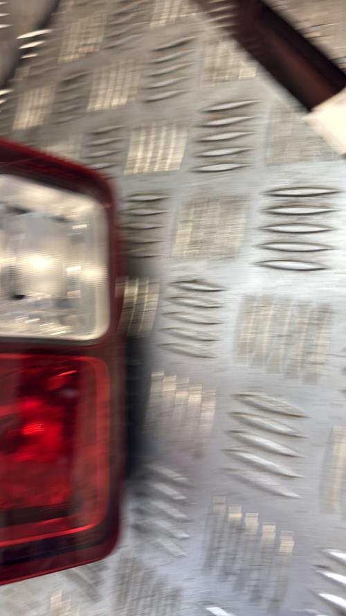 Feu arriere secondaire gauche (feux) RENAULT TRAFIC 3 COURT PHASE 1 Diesel - Image 3