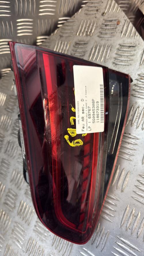 Feu arriere secondaire droit (feux) VOLKSWAGEN GOLF 7 PHASE 2 Essence - Image 3