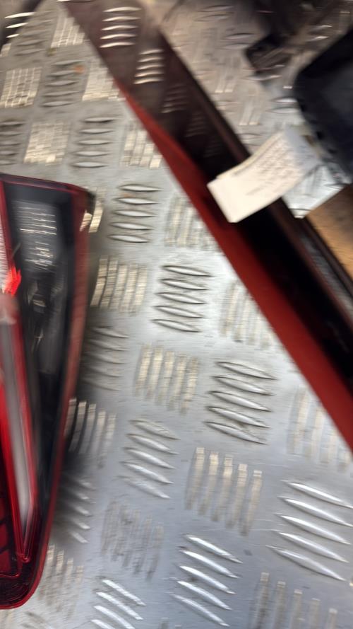 Feu arriere secondaire droit (feux) VOLKSWAGEN GOLF 7 PHASE 2 Essence - Image 4