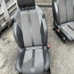 Siege avant droit PEUGEOT 208 2 PHASE 1 Essence - Image 1