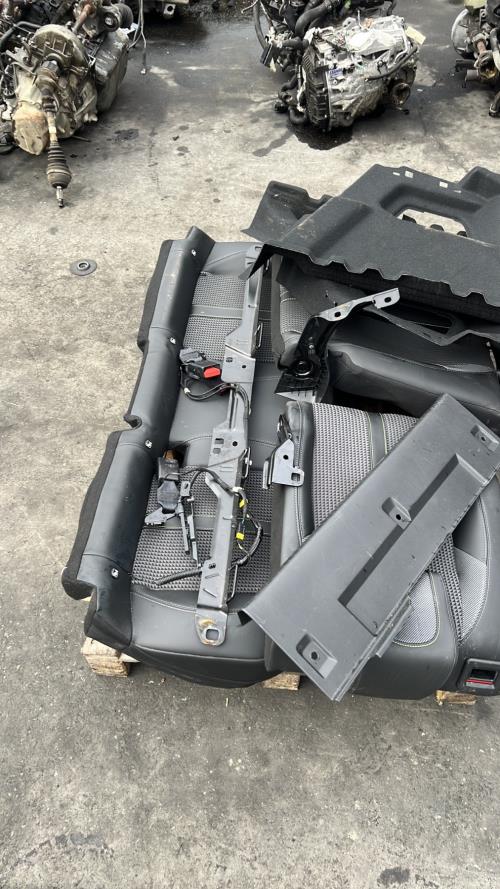 Banquette arriere PEUGEOT 208 2 PHASE 1 Essence - Image 4