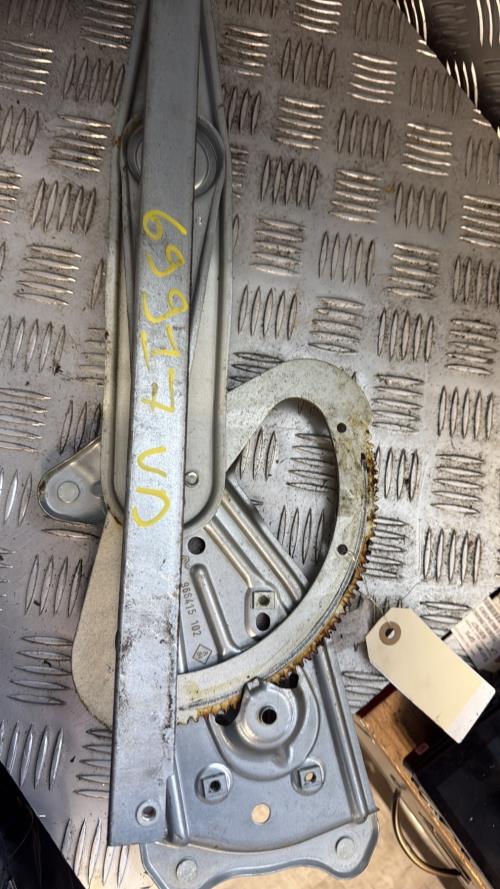 Mecanisme de leve vitre electrique avant droit RENAULT GRAND SCENIC 3 PHASE 1 Diesel - Image 1