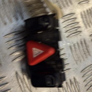 Bouton de warning MERCEDES CLASSE E 210 PHASE 2 Diesel - Image 1