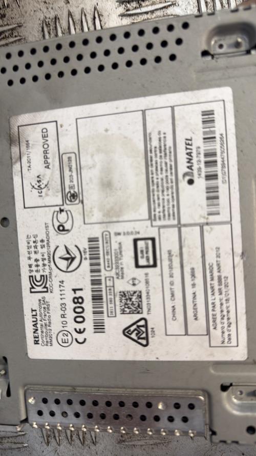 Autoradio d'origine RENAULT MEGANE 3 PHASE 3 Diesel - Image 3