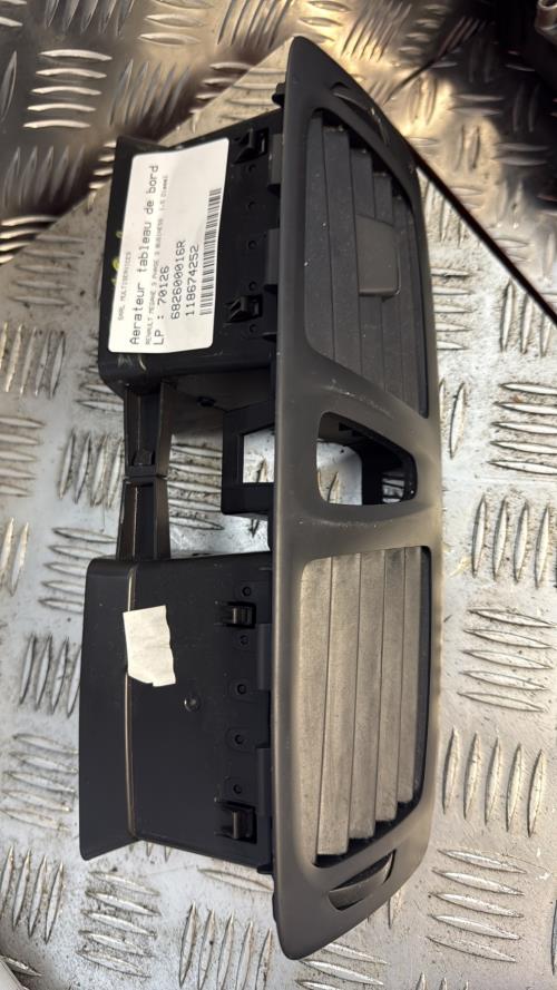 Aerateur tableau de bord RENAULT MEGANE 3 PHASE 3 Diesel - Image 4