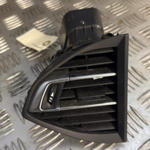 Aerateur tableau de bord PEUGEOT 3008 1 PHASE 1 Diesel - Image 1