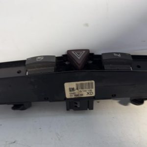 Bouton de warning OPEL ASTRA H PHASE 1 BREAK Diesel - Image 1