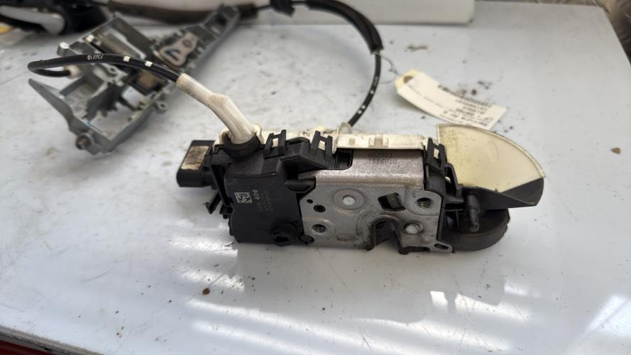 Serrure avant gauche PEUGEOT PARTNER 2 PHASE 1 Diesel - Image 2