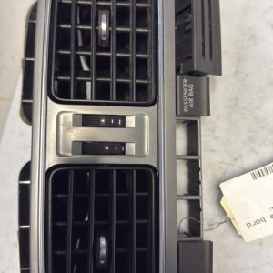 Aerateur tableau de bord VOLKSWAGEN POLO 5 PHASE 2 Diesel - Image 1