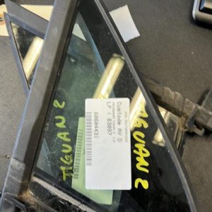 Custode avant droit (porte) VOLKSWAGEN TIGUAN 2 PHASE 1 Essence - Image 1