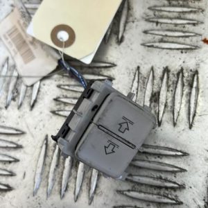 Bouton/Interrupteur VOLKSWAGEN TIGUAN 2 PHASE 1 Essence - Image 1