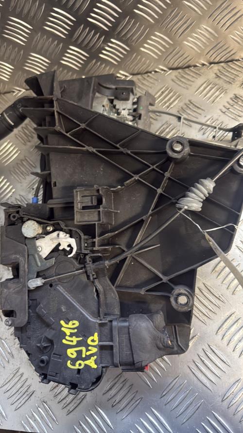 Serrure avant gauche VOLVO C 30 PHASE 1 Diesel - Image 2