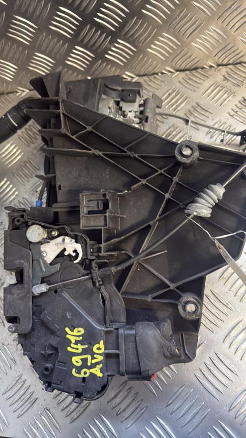 Serrure avant gauche VOLVO C 30 PHASE 1 Diesel - Image 3