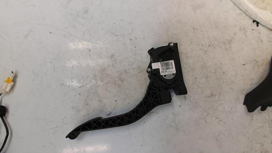 Pedale d'accelerateur PEUGEOT 308 2 PHASE 2 Essence - Image 2