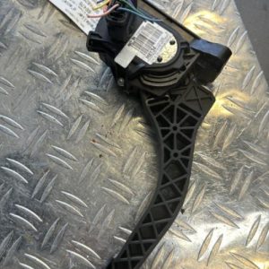 Pedale d'accelerateur PEUGEOT 308 2 PHASE 1 Diesel - Image 1