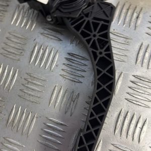 Pedale d'accelerateur PEUGEOT 308 2 SW PHASE 1 BREAK Diesel - Image 1