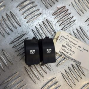 Interrupteur de leve vitre avant gauche RENAULT SCENIC 2 PHASE 2 Diesel - Image 1