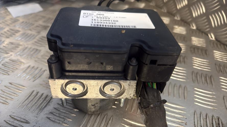 Bloc ABS (freins anti-blocage) PEUGEOT 308 2 PHASE 1 Diesel - Image 3