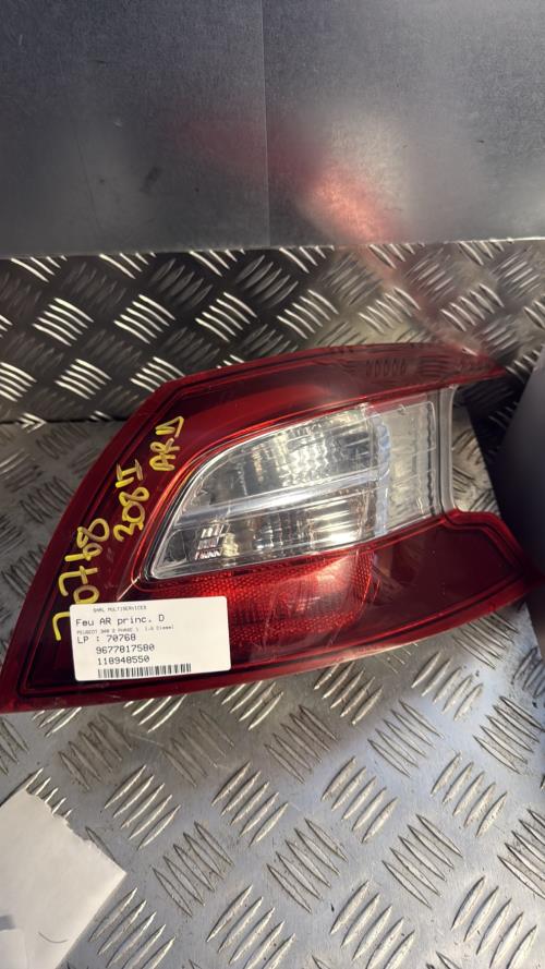 Feu arriere principal droit (feux) PEUGEOT 308 2 PHASE 1 Diesel - Image 2