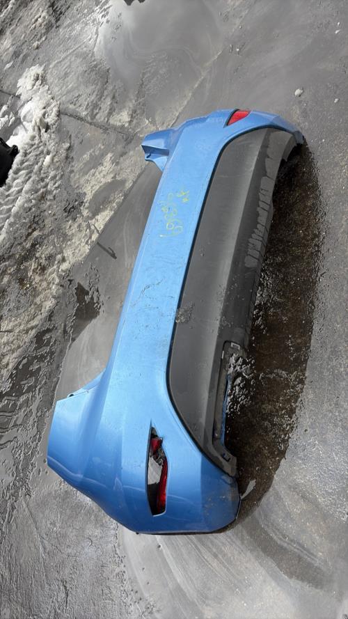 Pare choc arriere FORD FIESTA 6 PHASE 1 Essence - Image 1